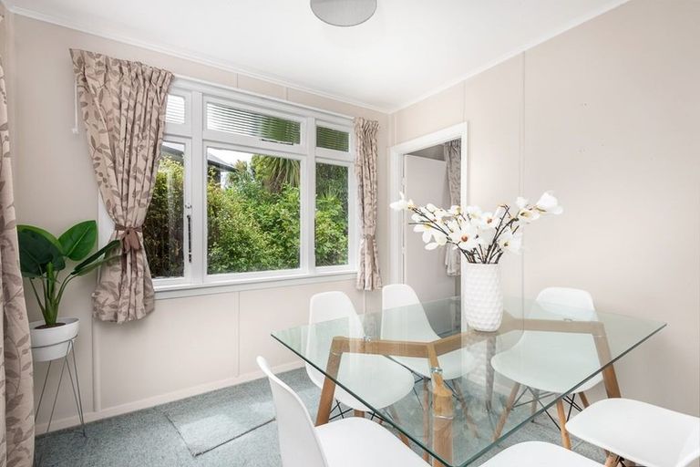 Photo of property in 7 Port Hills Road, Heathcote Valley, Christchurch, 8022