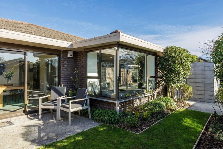Photo of property in 6 Cherrywood Place, Redwood, Christchurch, 8051