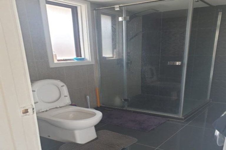 Photo of property in 34 Wattle Street, New Lynn, Auckland, 0600