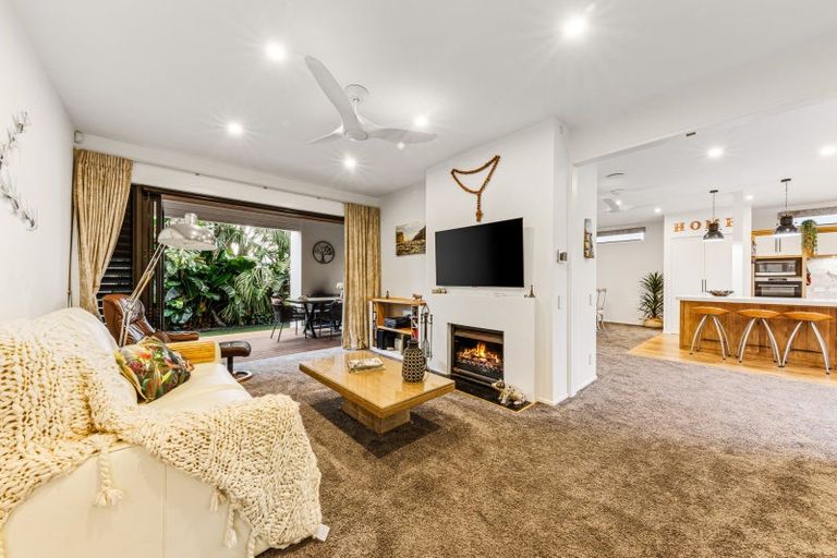 Photo of property in 46 St Michaels Avenue, Point Chevalier, Auckland, 1022