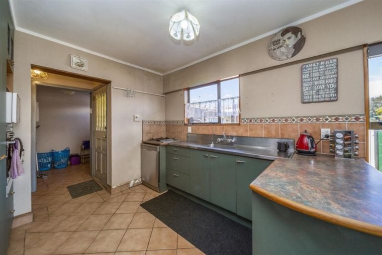 Photo of property in 74 Cressida Avenue, Stratford, 4332