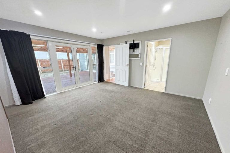 Photo of property in 16 Mackenzie Avenue, Woolston, Christchurch, 8023