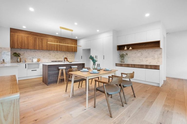 Photo of property in 41d Sunnynook Road, Forrest Hill, Auckland, 0620