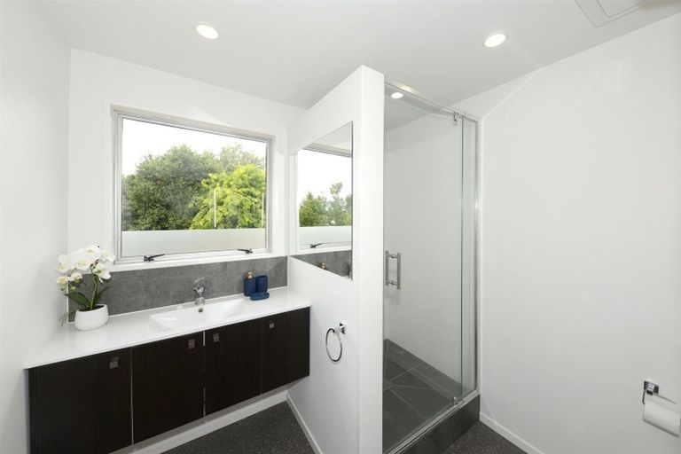 Photo of property in 5b Te Maru Place, Redwood, Christchurch, 8051