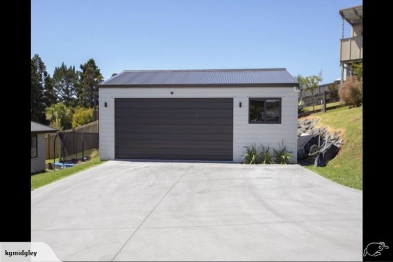 Photo of property in 10 Manuka Close, Mangawhai, 0505