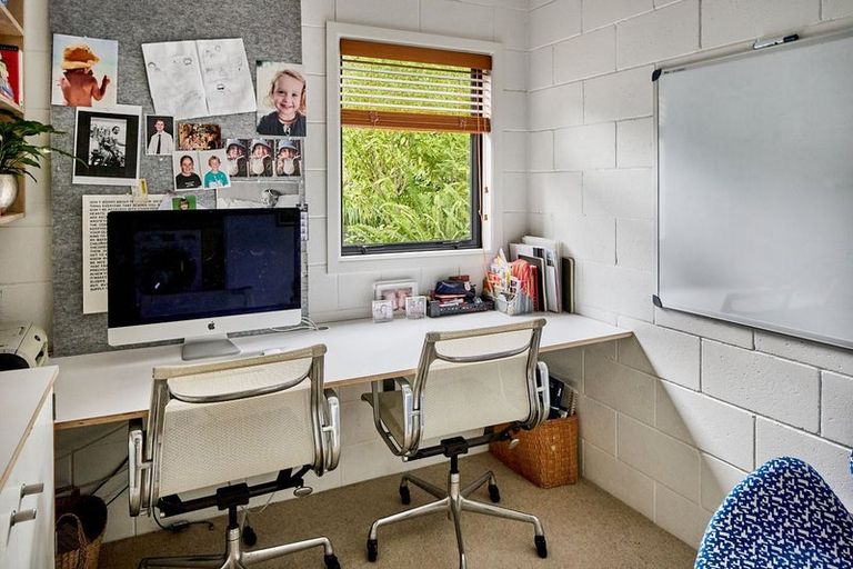 Photo of property in 85 Muritai Road, Eastbourne, Lower Hutt, 5013