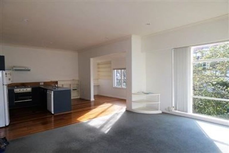 Photo of property in 2 Easdale Street, Kelburn, Wellington, 6012