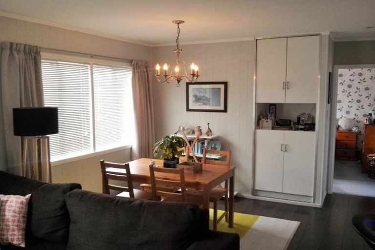 Photo of property in 6/125a Birkdale Road, Birkdale, Auckland, 0626