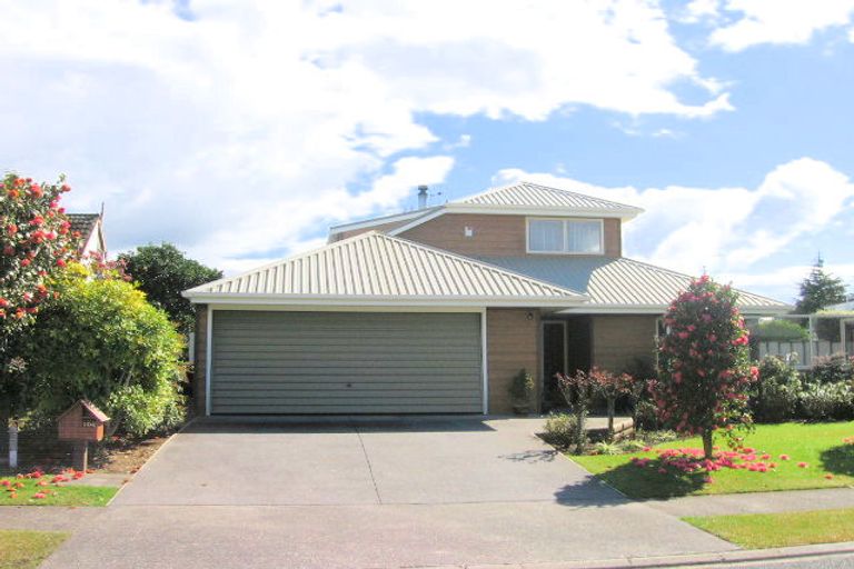 Photo of property in 104 Moana Anu Anu Avenue, Whangamata, 3620