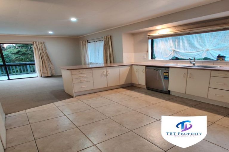 Photo of property in 21 Hakea Place, Totara Heights, Auckland, 2105