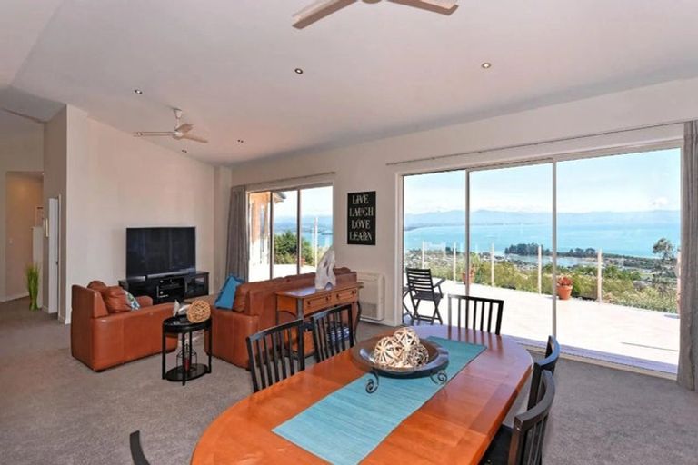 Photo of property in 28 Zeehaen Place, Britannia Heights, Nelson, 7010