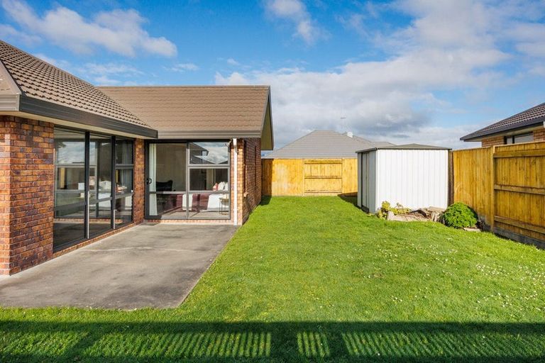 Photo of property in 3 Medallion Court, Kelvin Grove, Palmerston North, 4414