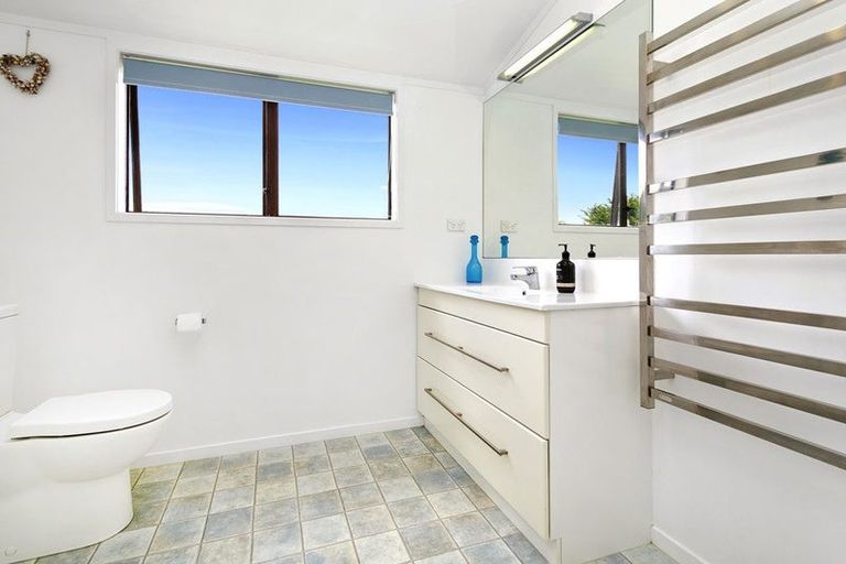 Photo of property in 6 Westra View, Tawa, Wellington, 5028