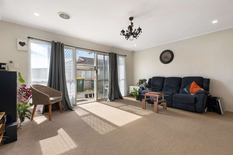 Photo of property in 1/66 Huia Road, Papatoetoe, Auckland, 2025