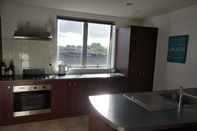 Photo of property in 19/3 Riverside Road, Orewa, 0931