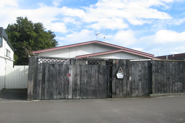 Photo of property in 180 Ruahine Street, Roslyn, Palmerston North, 4414