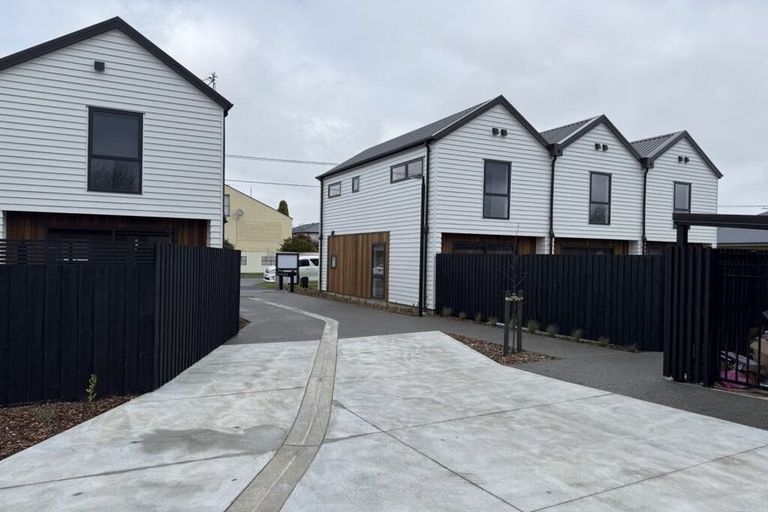 Photo of property in 8/21 Fairfield Avenue, Addington, Christchurch, 8024