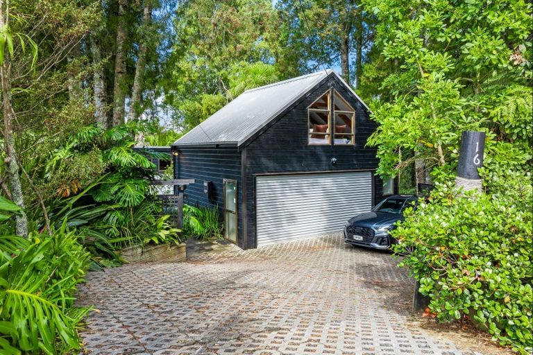 Photo of property in 16 Clinton Road, Tawharanui Peninsula, Matakana, 0986