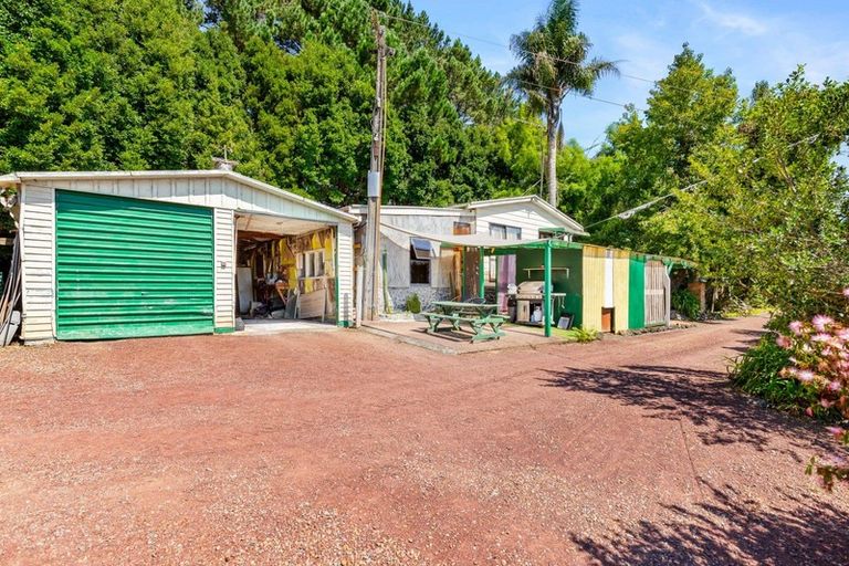 Photo of property in 65 Annett Road, Kumeu, 0891