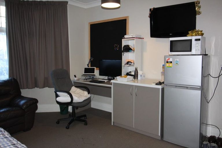 Photo of property in 2 Elder Street, North Dunedin, Dunedin, 9016