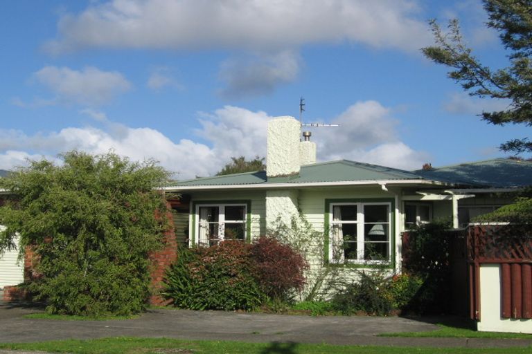 Photo of property in 6 Holyoake Crescent, Avalon, Lower Hutt, 5011