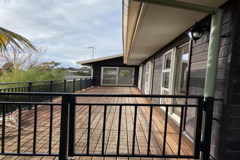 Photo of property in 4 Lynngate Place, Hillcrest, Auckland, 0627