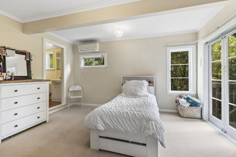 Photo of property in 36 Homewood Avenue, Karori, Wellington, 6012