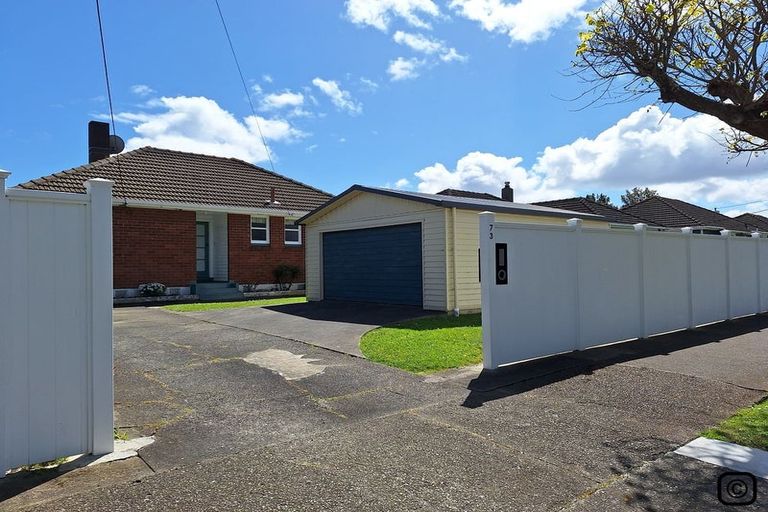 Photo of property in 73 Naenae Road, Naenae, Lower Hutt, 5011