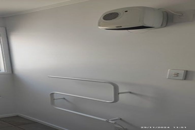 Photo of property in 1/1 Tomintoul Place, Highland Park, Auckland, 2010