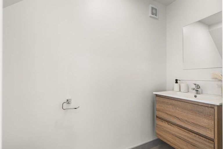 Photo of property in 2/7 Bunyan Street, Waltham, Christchurch, 8023