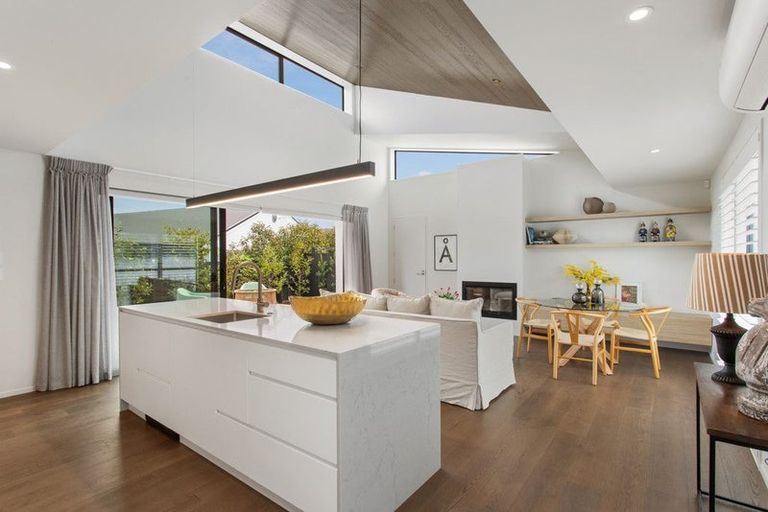 Photo of property in 2a Church Lane, Merivale, Christchurch, 8014