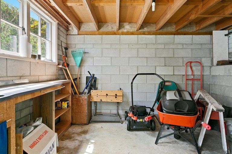 Photo of property in 60 Harvey Street, Waipahihi, Taupo, 3330