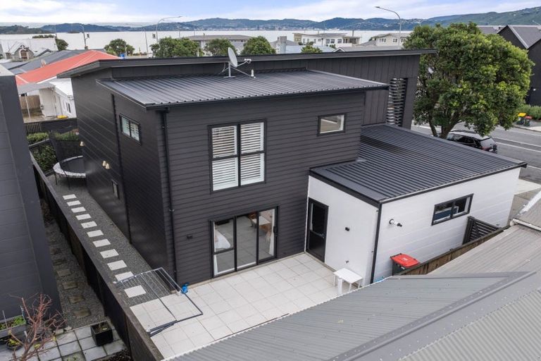 Photo of property in 16 Cuba Street, Petone, Lower Hutt, 5012