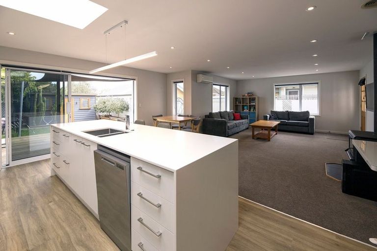 Photo of property in 397 Wairakei Road, Burnside, Christchurch, 8053