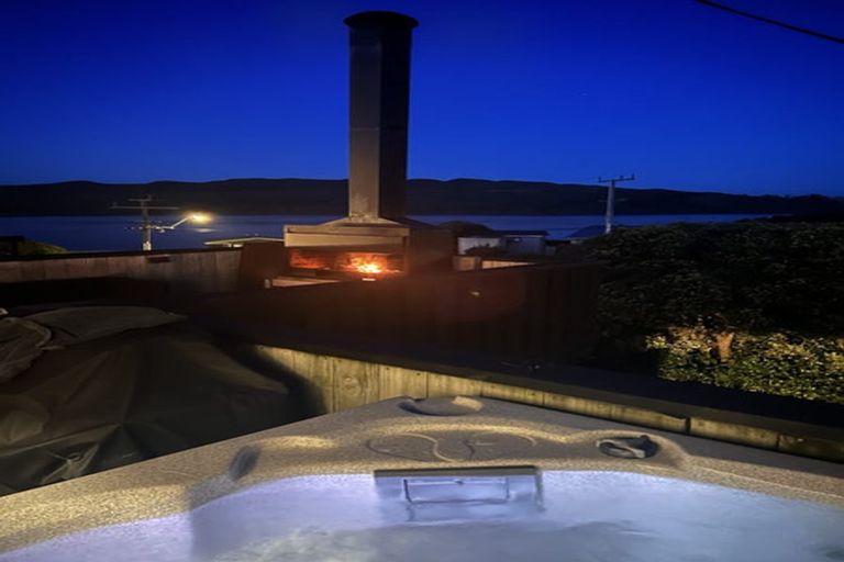 Photo of property in 8 Wainamu Road, Raglan, 3297