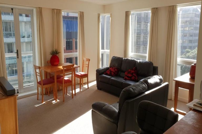 Photo of property in Terrace Heights Apartments, 4b/163 The Terrace, Wellington Central, Wellington, 6011