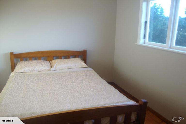 Photo of property in 76-78 Sievers Grove, Cannons Creek, Porirua, 5024