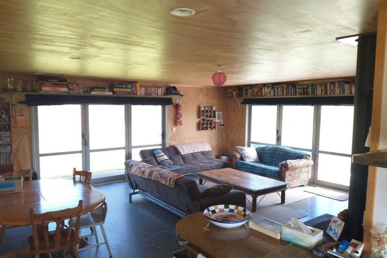 Photo of property in 25 Westside Road, Port Waikato, Tuakau, 2695