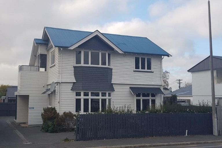 Photo of property in 4 Whitmore Street, Edgeware, Christchurch, 8013