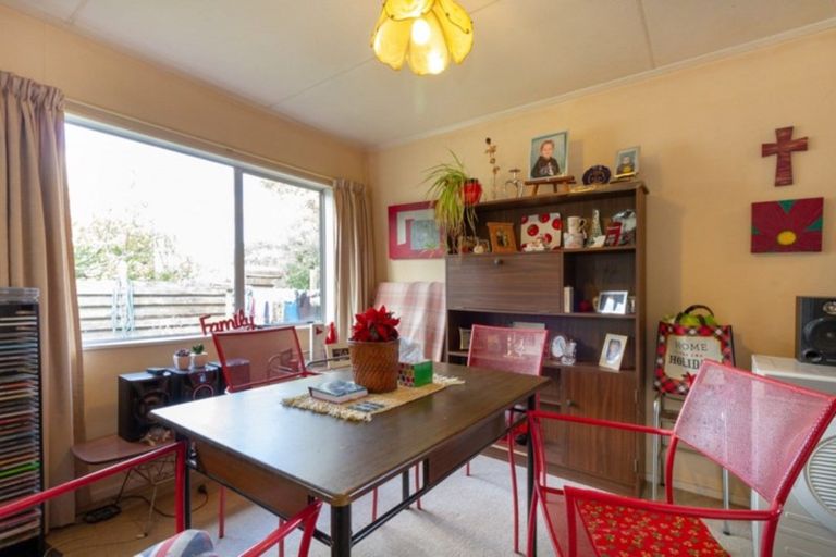 Photo of property in 20b Hilton Grove, Kelvin Grove, Palmerston North, 4414