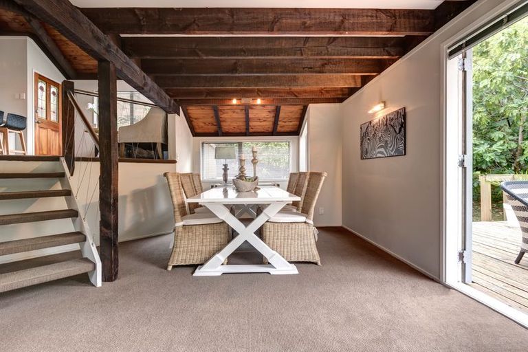 Photo of property in 2/64 Mirrabooka Avenue, Botany Downs, Auckland, 2010