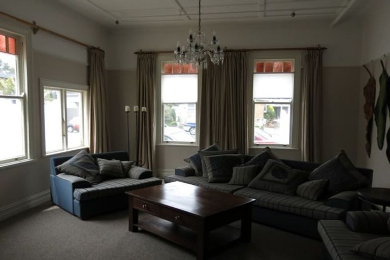 Photo of property in 5 Gilbert Street, New Plymouth, 4310
