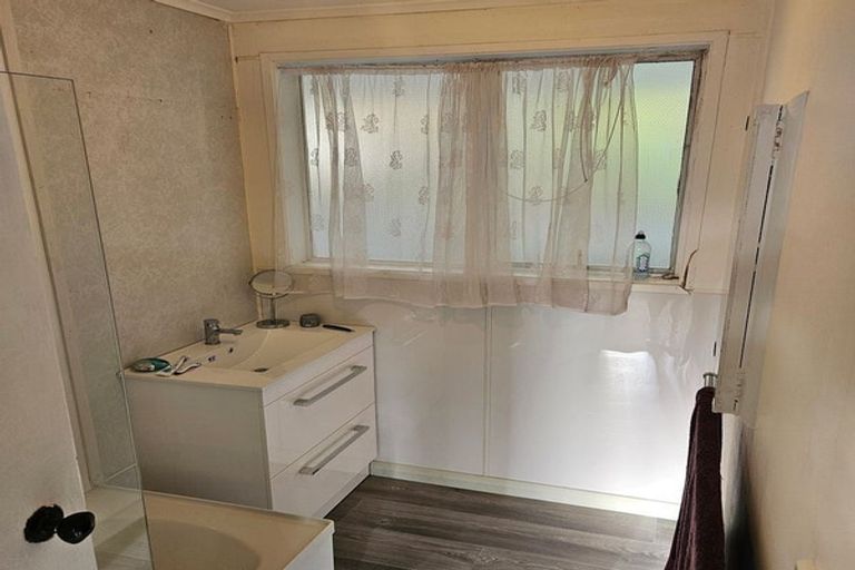 Photo of property in 75 Waihemo Street, Waitangirua, Porirua, 5024