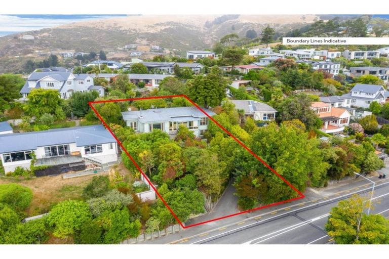 Photo of property in 330 Centaurus Road, Hillsborough, Christchurch, 8022