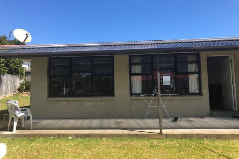 Photo of property in 1 Derwent Street, Morningside, Auckland, 1022