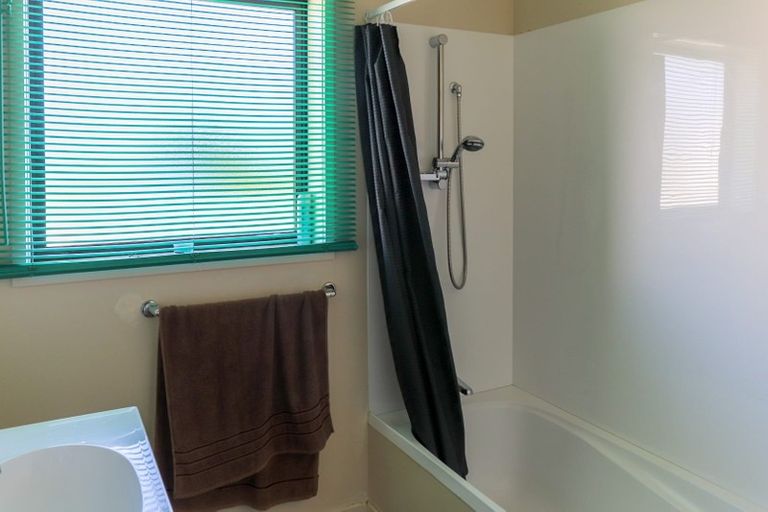 Photo of property in 54 Avon Road, Clifton, Invercargill, 9812