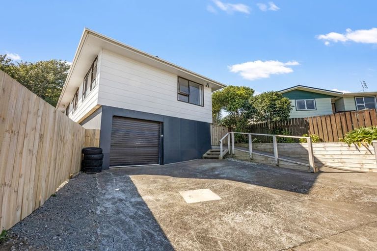 Photo of property in 13 Tahurangi Place, Spotswood, New Plymouth, 4310