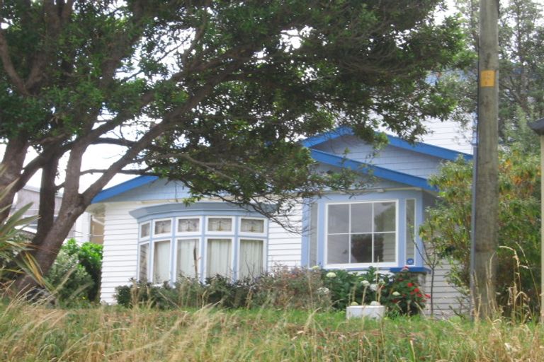 Photo of property in 8 Murray Street, Island Bay, Wellington, 6023