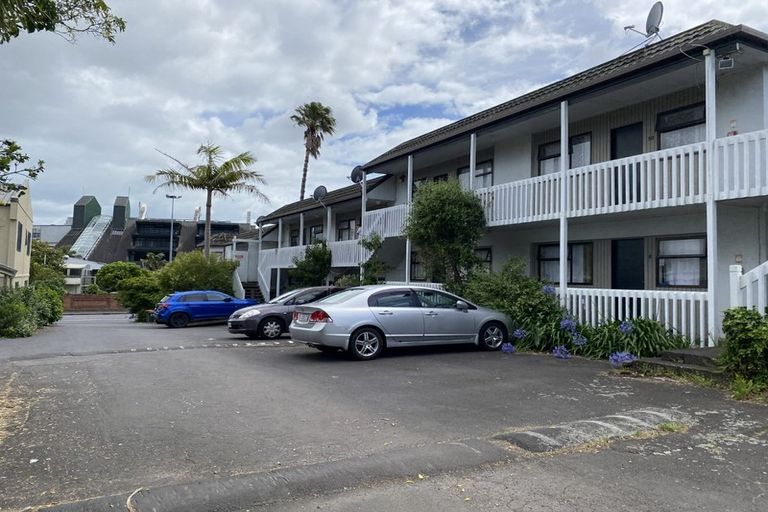 Photo of property in 226 Green Lane West, Epsom, Auckland, 1051