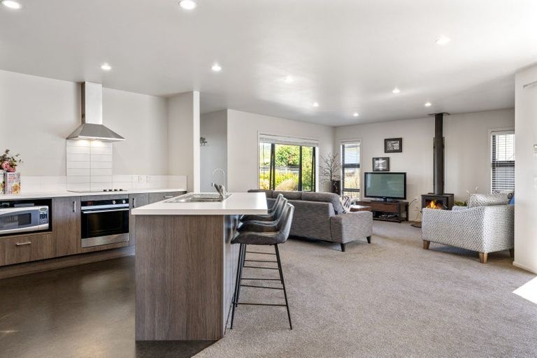 Photo of property in 73 Montgomery Crescent, Kinloch, Taupo, 3377